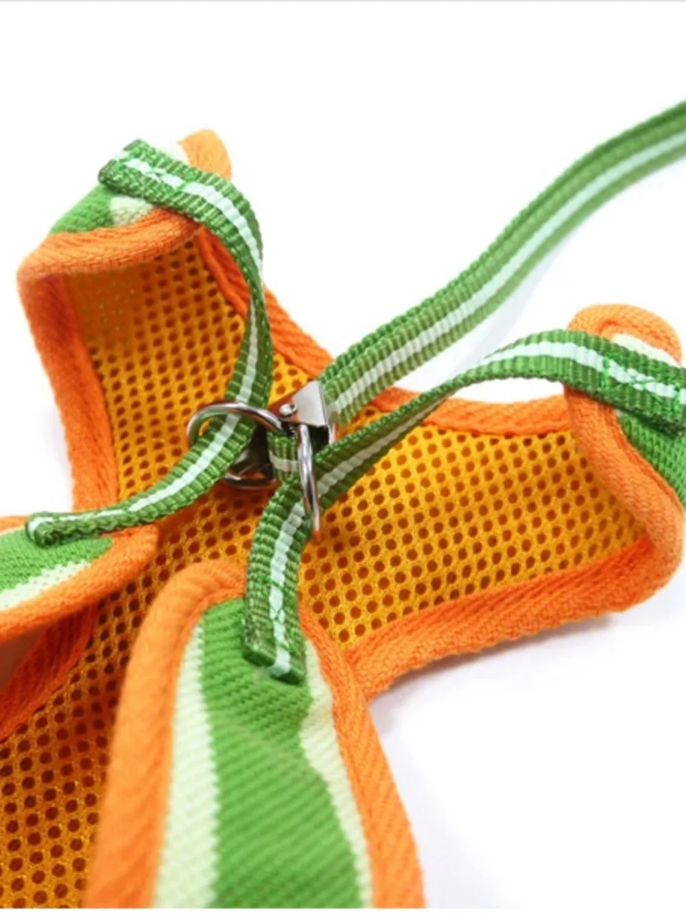 Dogo easily go Polo harness. Size Large with matching leash.